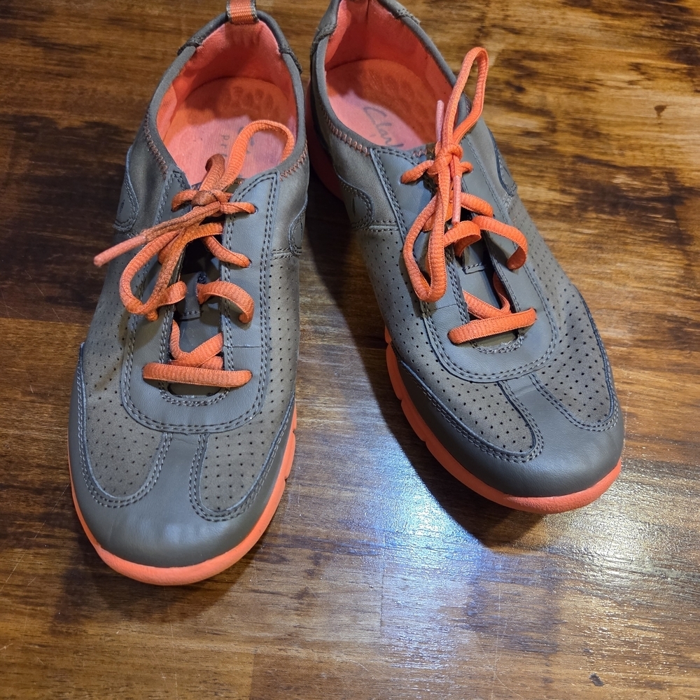 Clarks Women's Hedge Manor Lace-Up Fashion Sneaker sz 7 gropcore